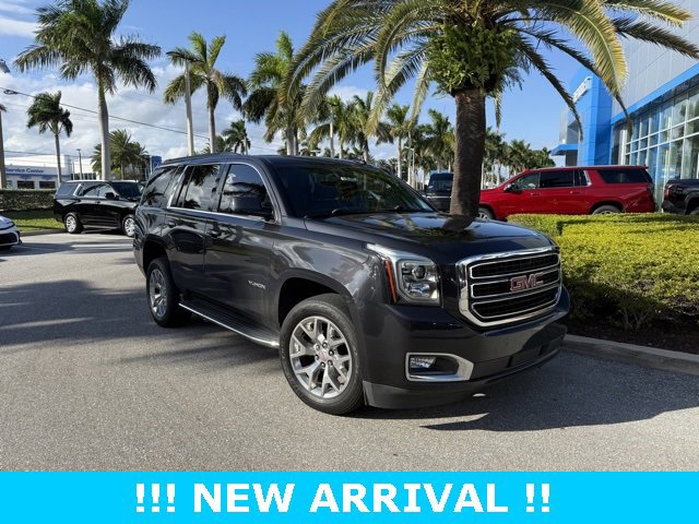 Used 2020 Carbon Black Metallic GMC SLT image 1