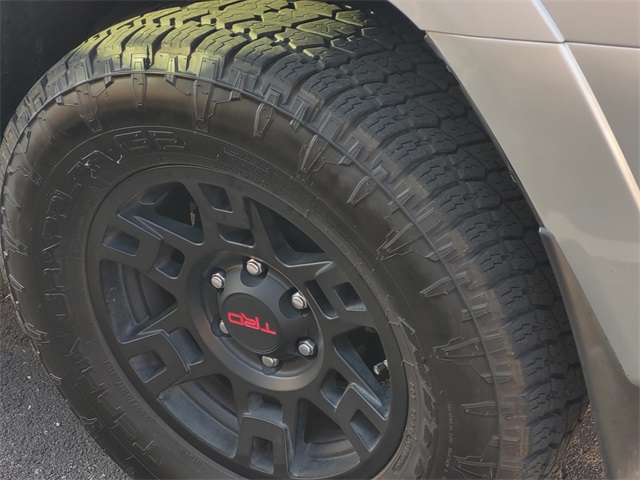 2021 Toyota 4Runner SR5 Premium photo 4