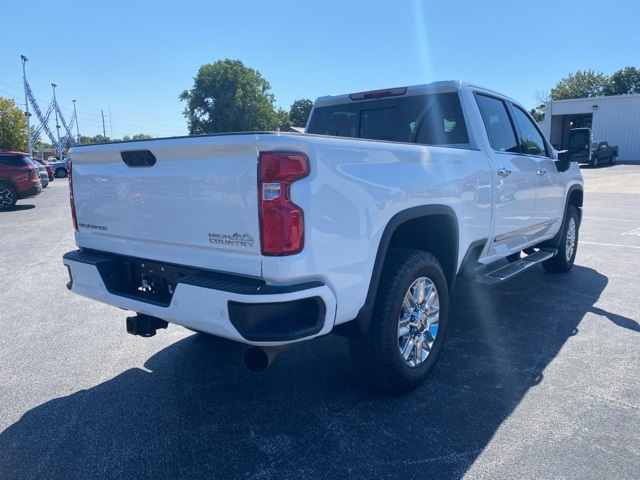 2024 Chevrolet Silverado 2500HD High Country photo 3