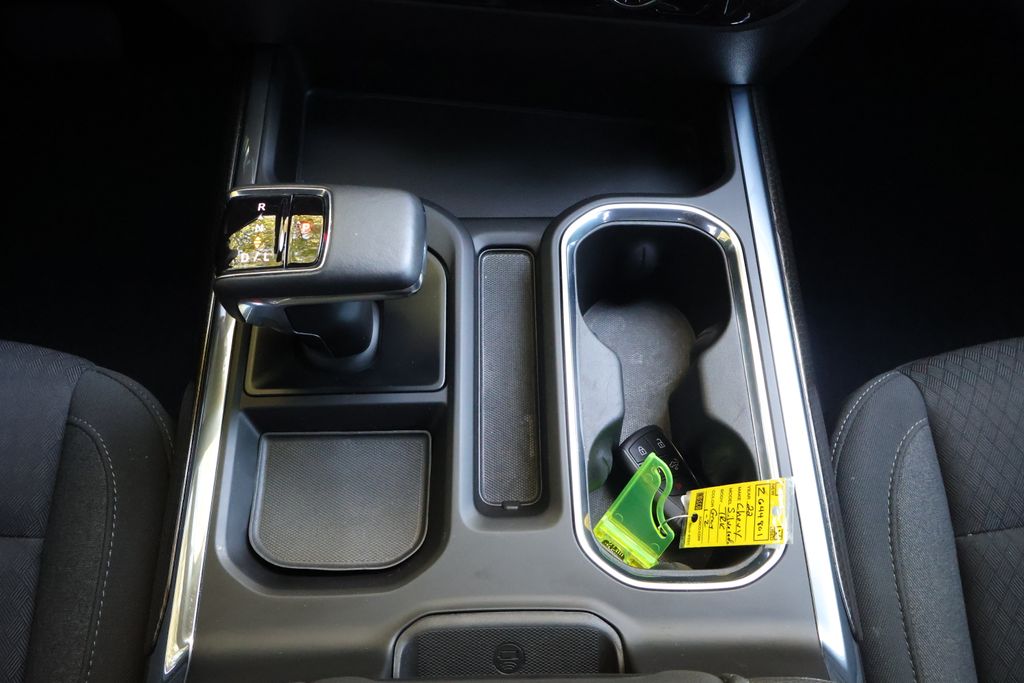 2022 Chevrolet Silverado 1500 RST photo 21