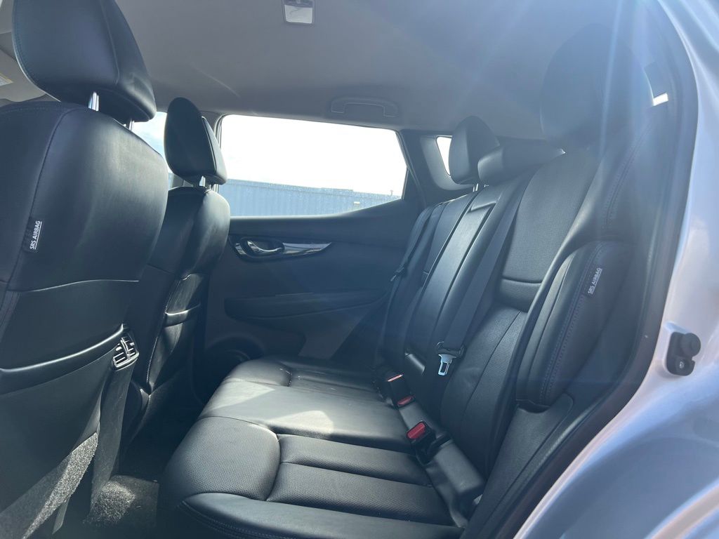 2022 Nissan Rogue Sport SL photo 13