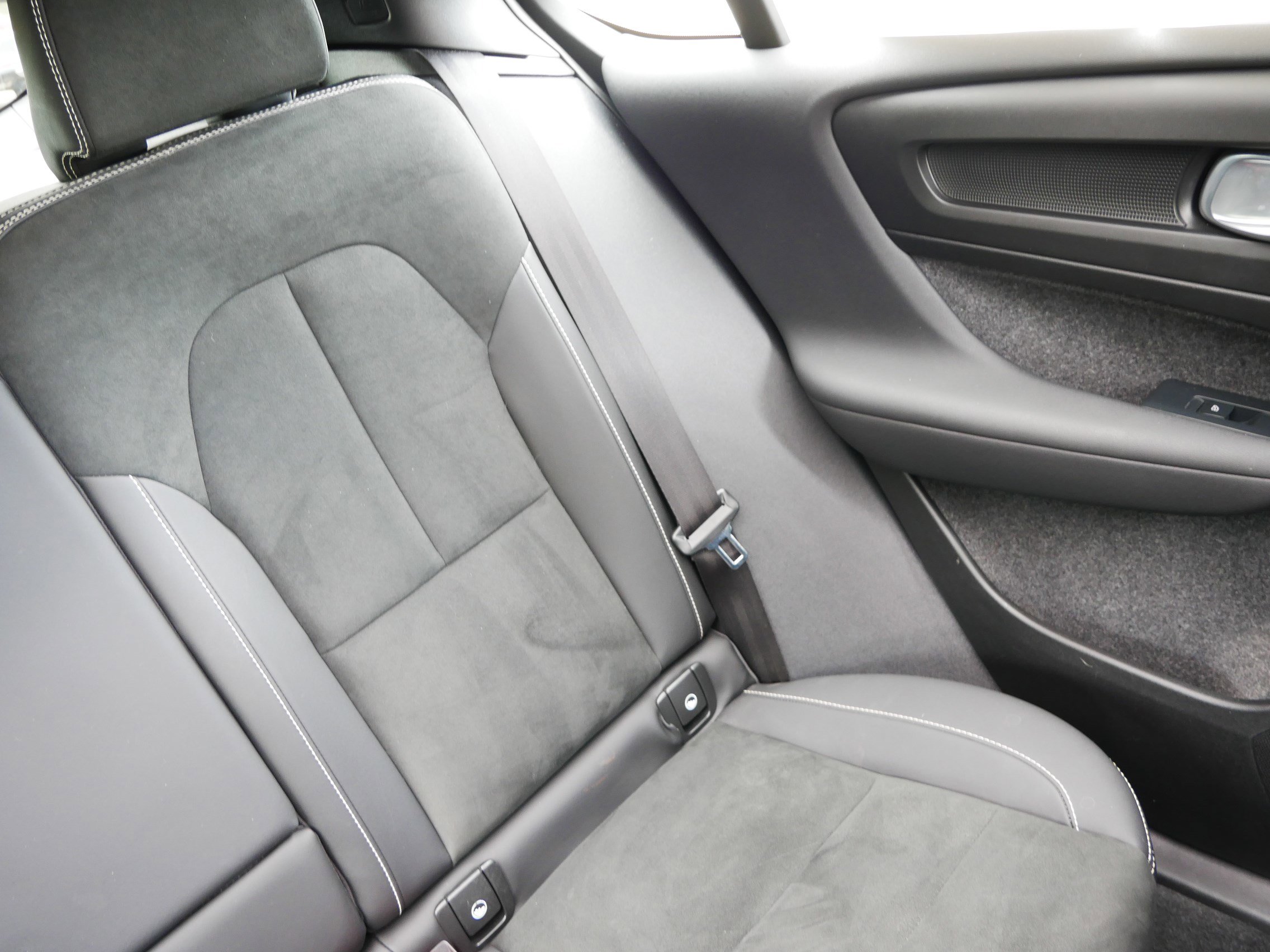 2023 Volvo C40 Recharge Ultimate photo 22