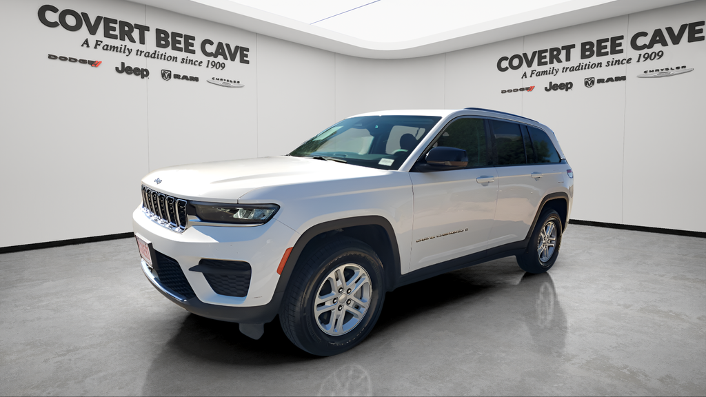 2024 Jeep Grand Cherokee Laredo photo 2