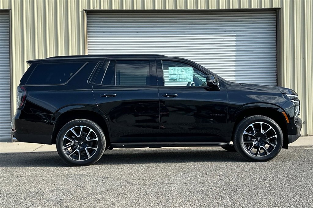 2025 Chevrolet Tahoe RST photo 6
