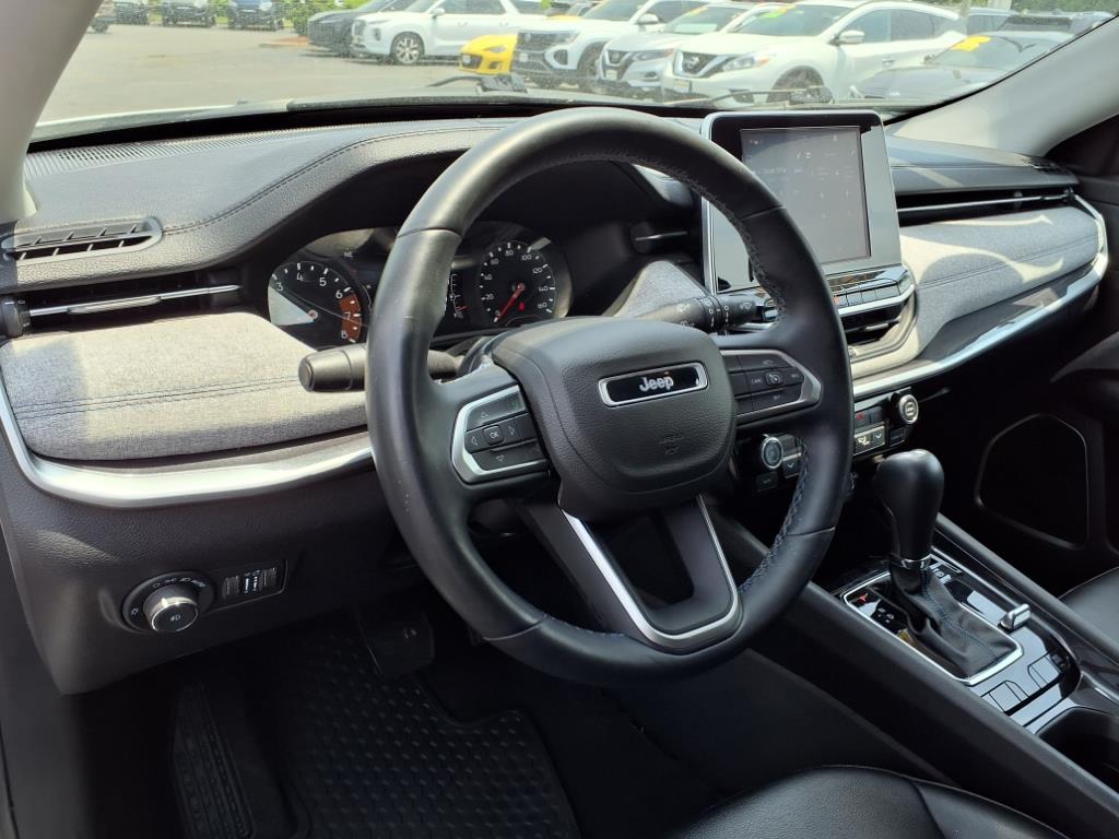 2022 Jeep Compass Latitude photo 15