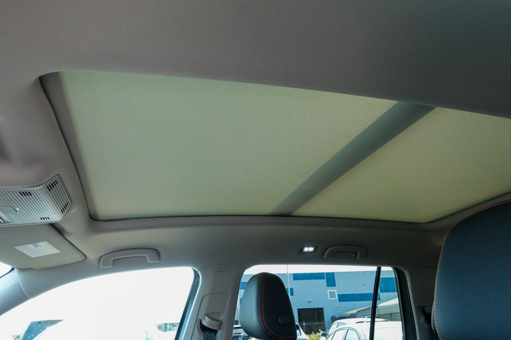 2026 Volkswagen Atlas Peak Edition SE photo 12