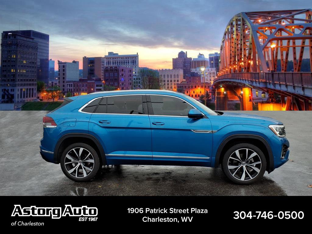 2024 Volkswagen Atlas Cross Sport SEL Premium R-Line photo 2