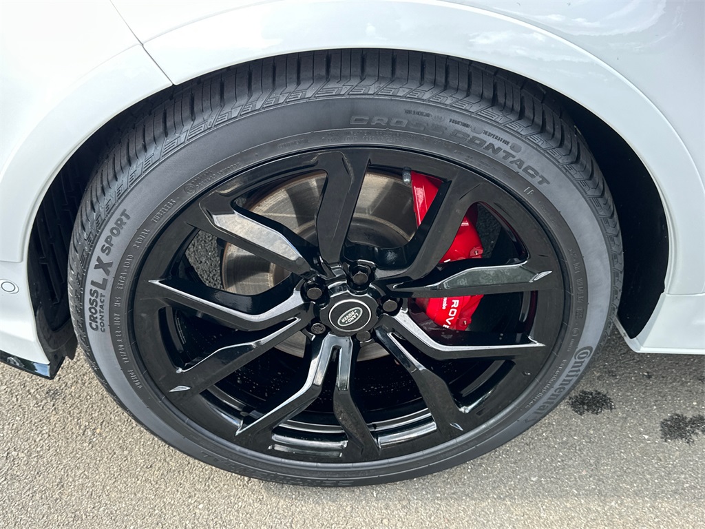 2022 Land Rover Range Rover Sport SVR photo 8