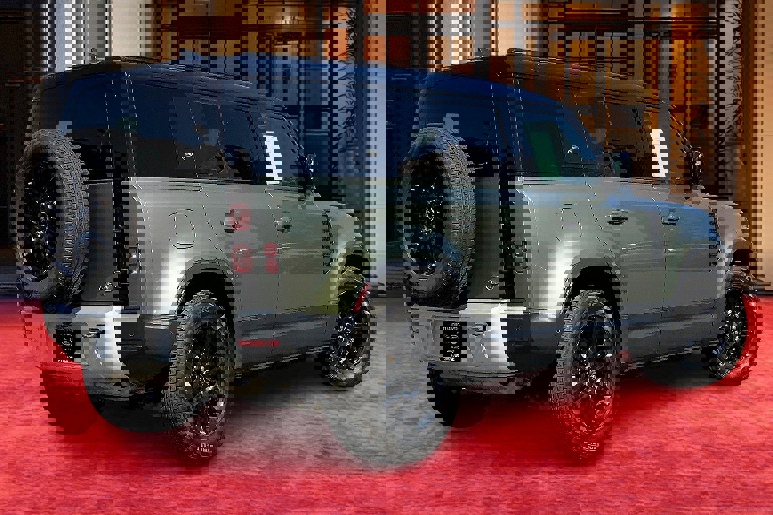 2021 Land Rover Defender 110 photo 11