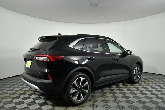 2024 Ford Escape Platinum photo 2