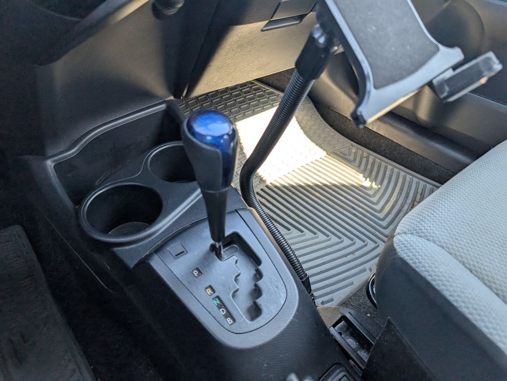 2015 Toyota Prius C Four photo 13