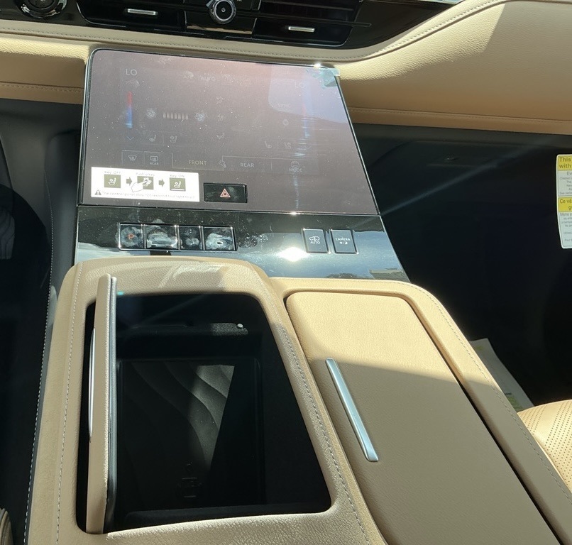 2026 Infiniti QX80 Luxe photo 8