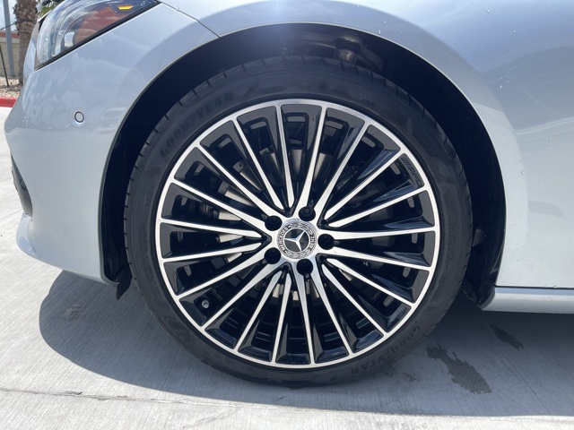 2025 Mercedes Benz C 300 photo 7