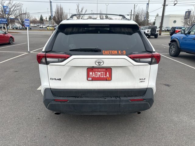 2024 Toyota RAV4 XLE photo 3