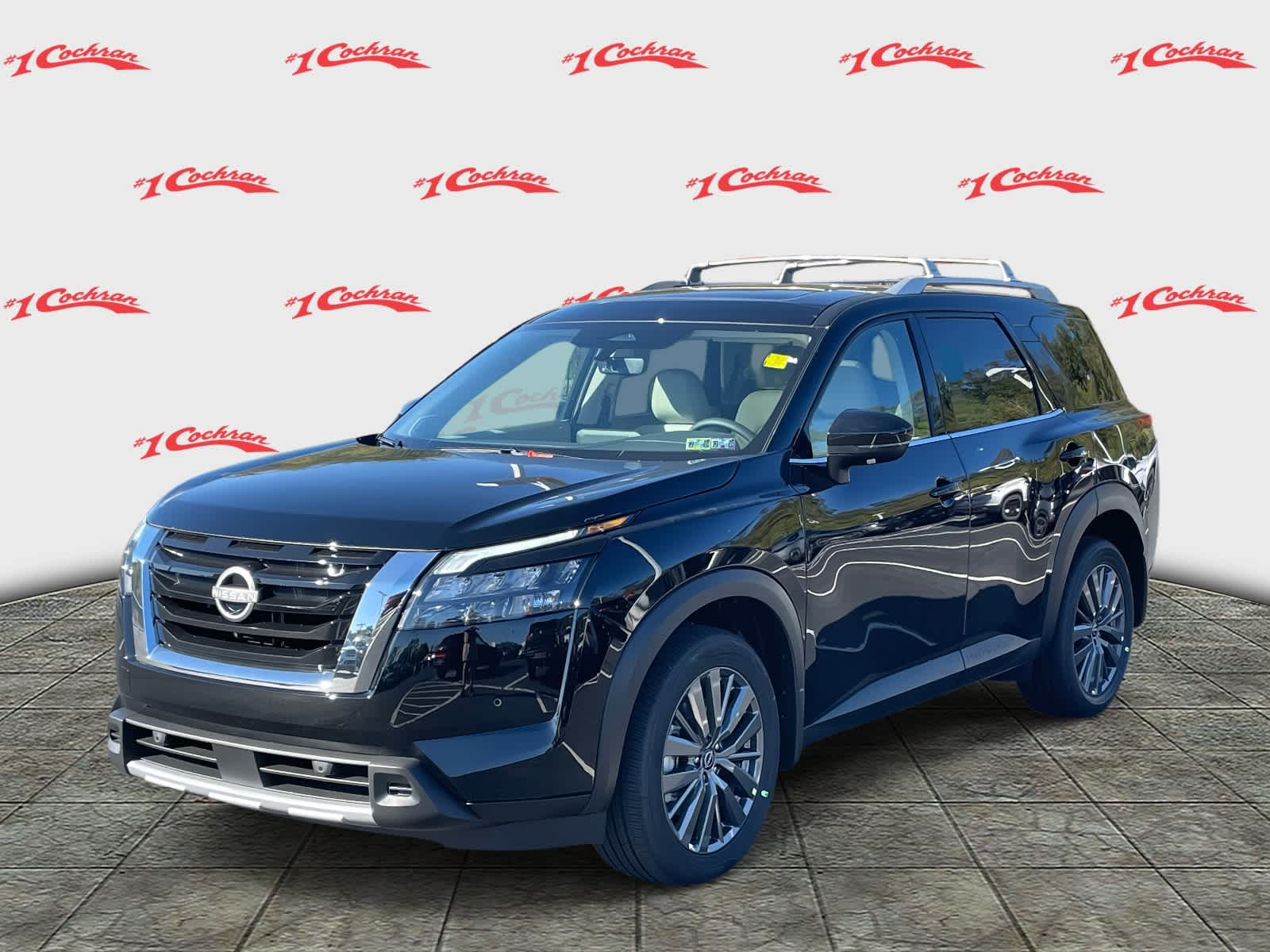2025 Nissan Pathfinder SL photo 7