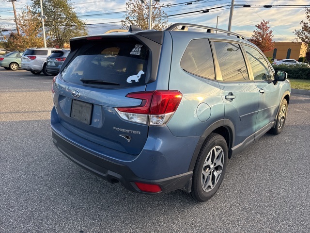 2024 Subaru Forester Premium Base photo 4