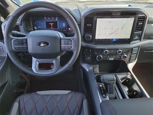2025 Ford F-150 XLT photo 4