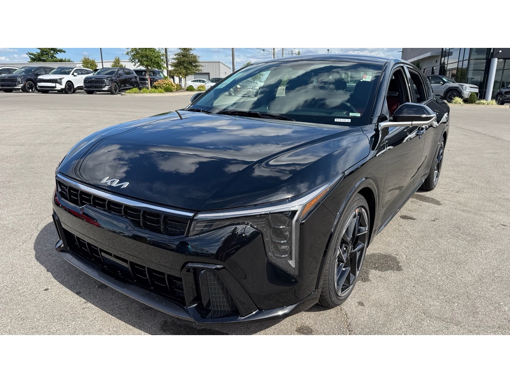 2025 Kia K4 GT-Line photo 28