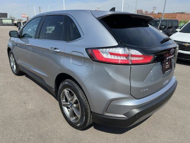 2022 Ford Edge SEL photo 30
