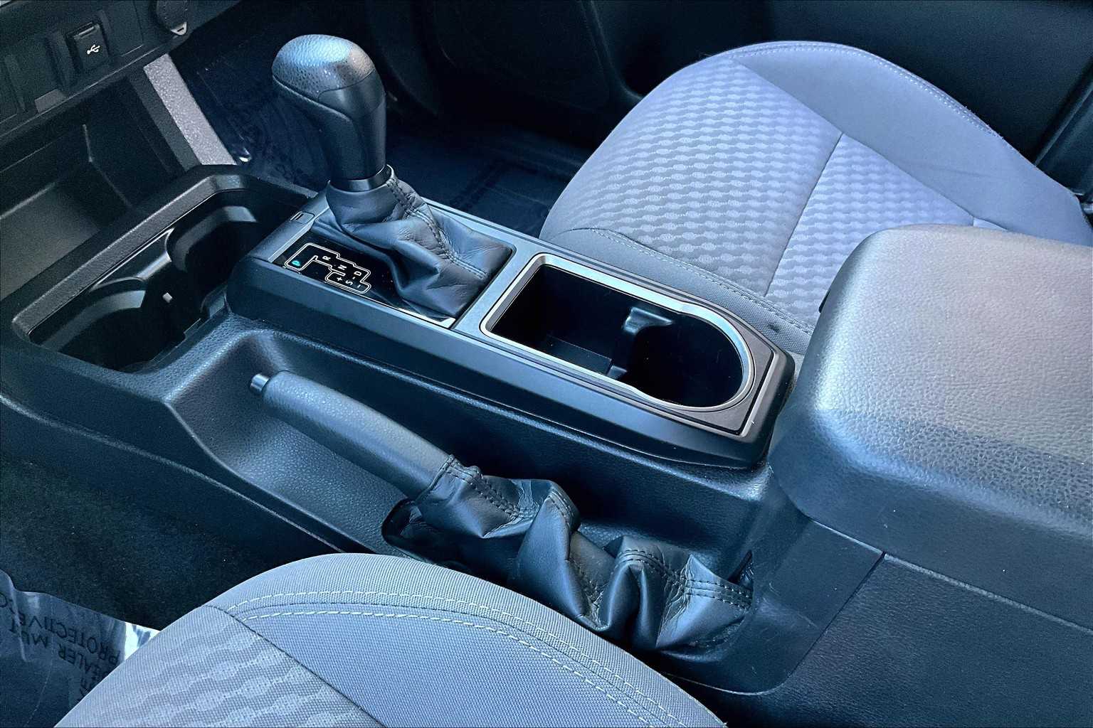 2023 Toyota Tacoma SR 4x4 photo 15