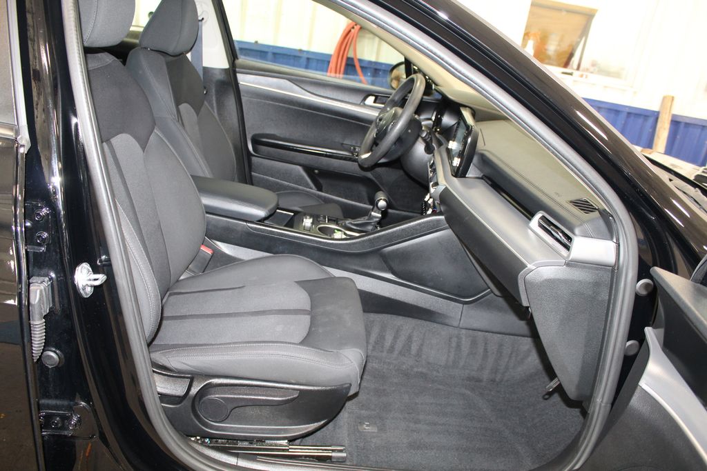2023 Kia K5 LXS photo 15