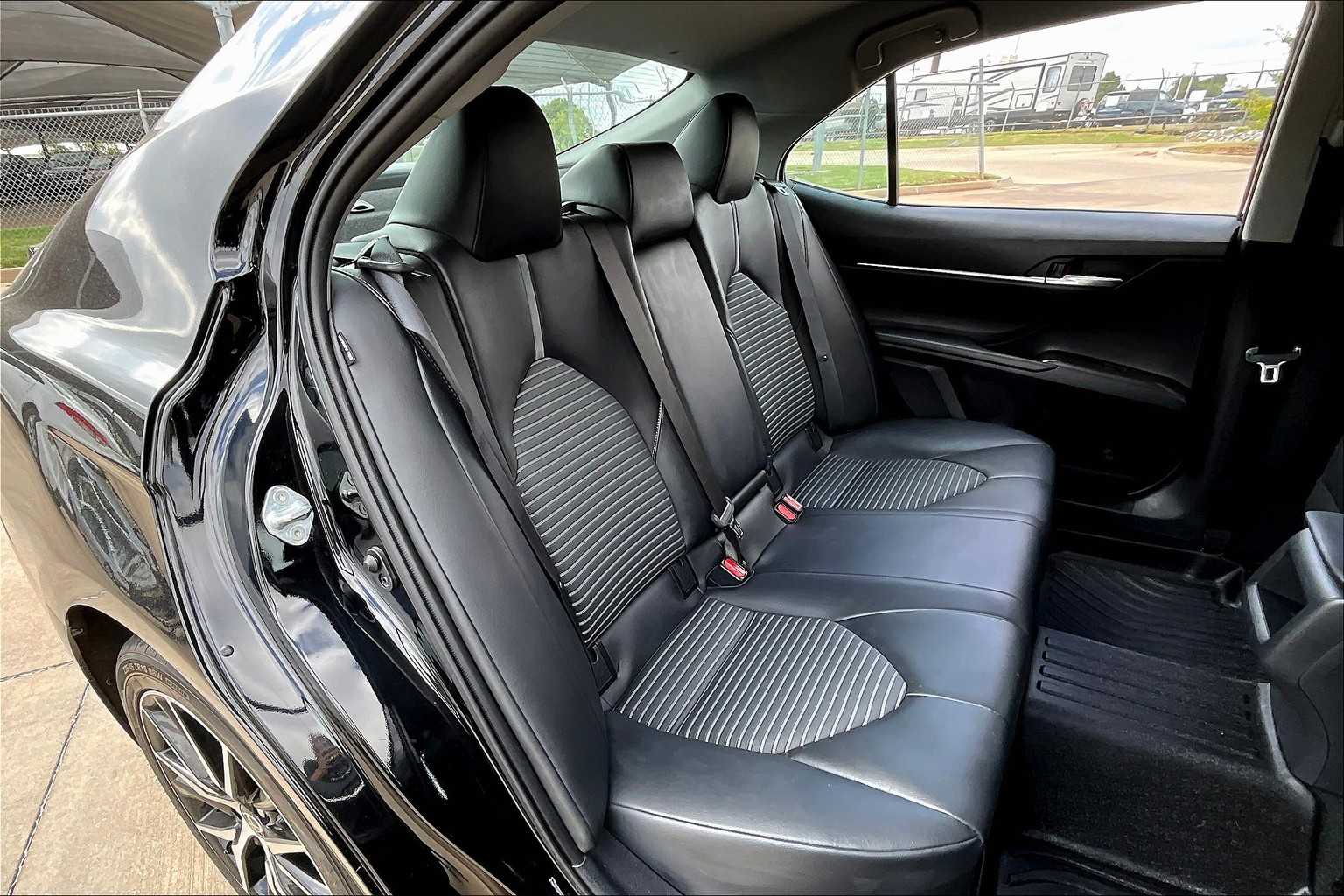2023 Toyota Camry SE photo 15