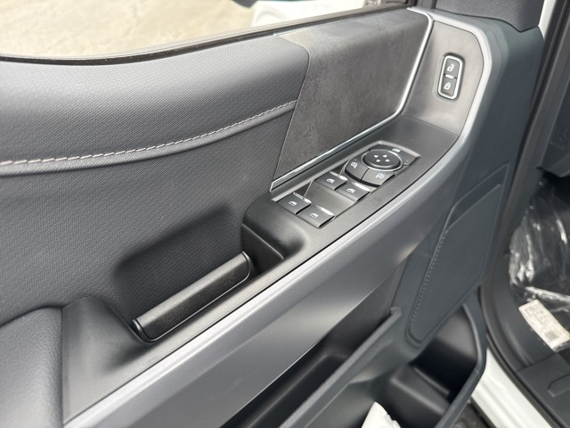 2025 Ford F-150 XLT photo 22