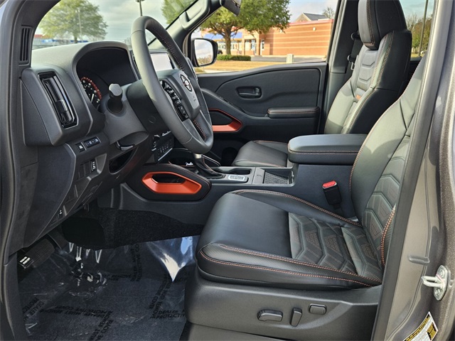 2026 Nissan Frontier PRO-4X photo 4