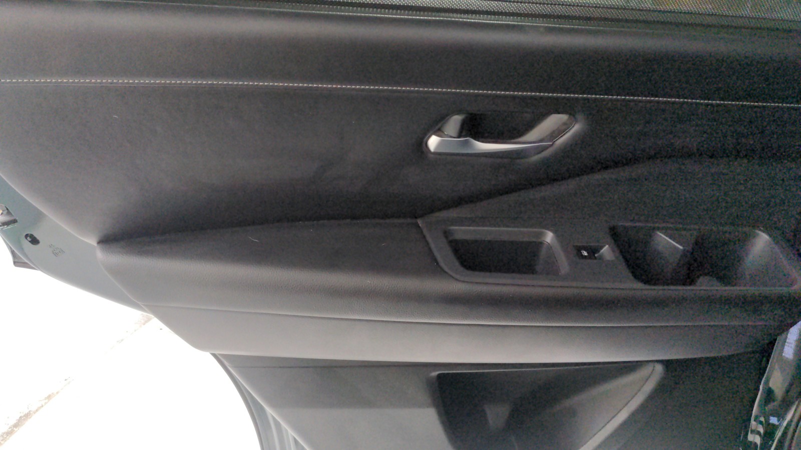 Used 2023 Obsidian Green Pearl Nissan SL image 25