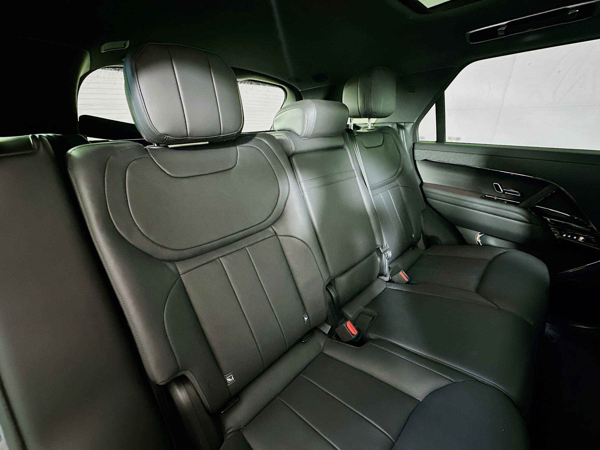 2024 Land Rover Range Rover Sport SE photo 22