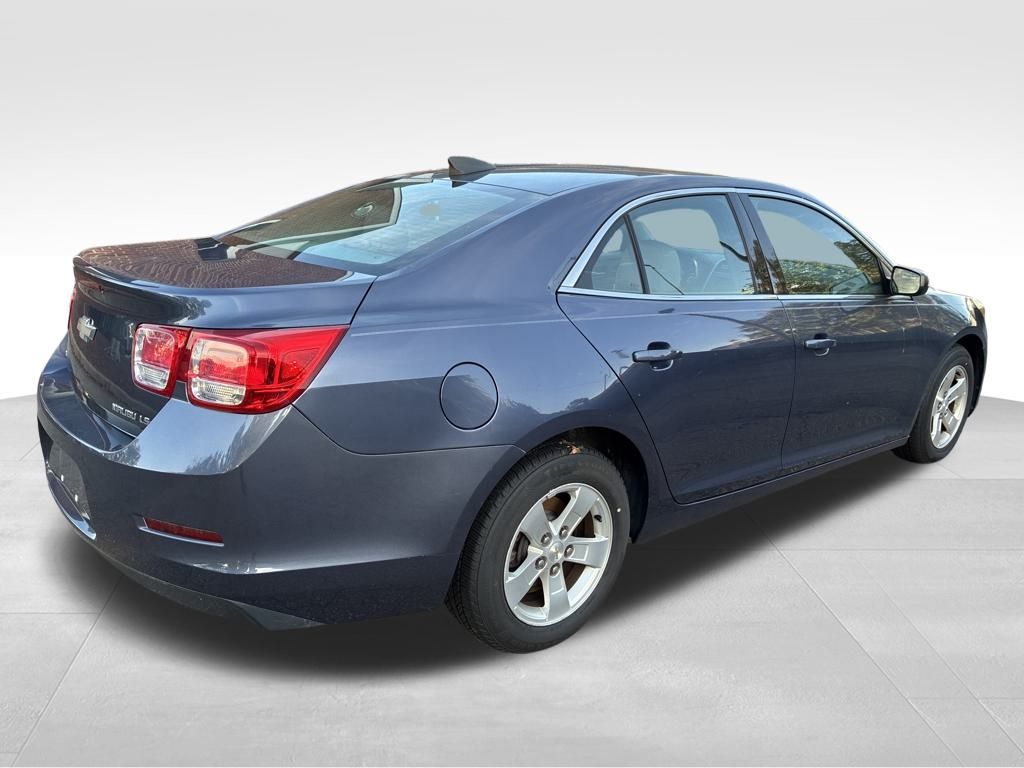 2015 Chevrolet Malibu LS photo 5
