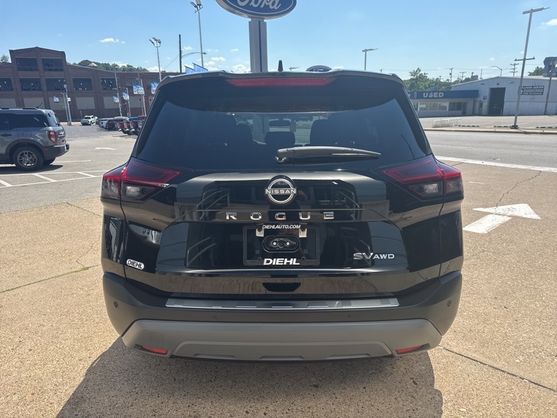 2022 Nissan Rogue SV photo 6