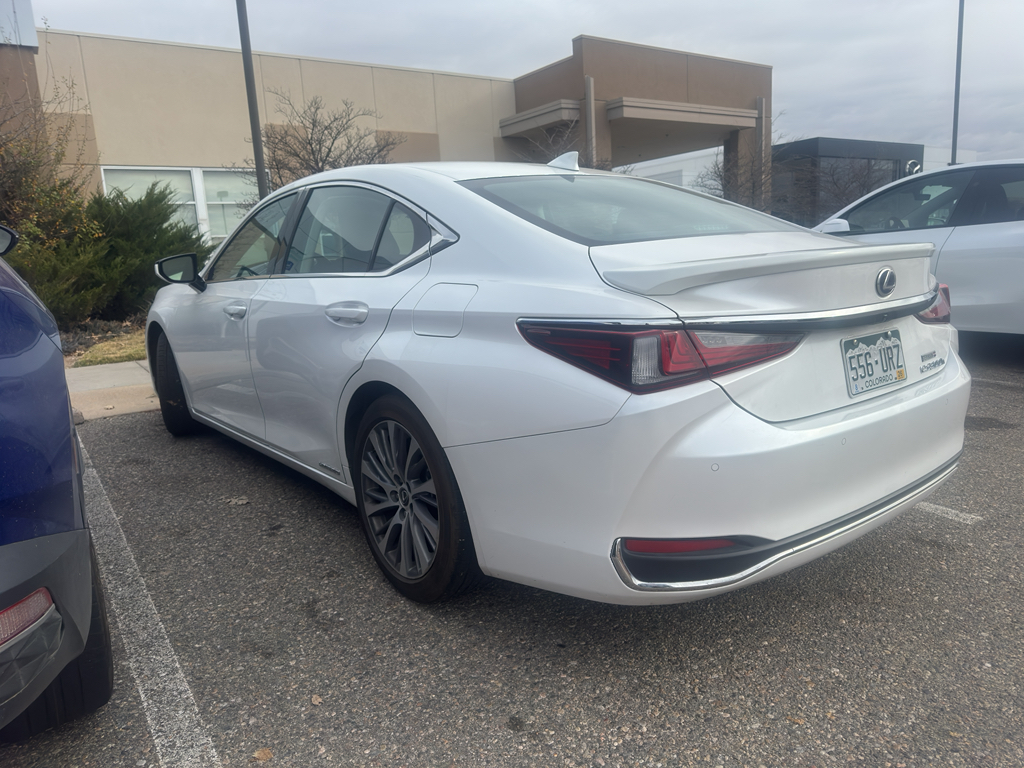 2020 Lexus ES 300h Base photo 4