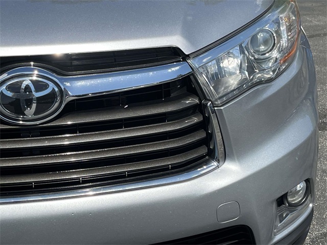 2016 Toyota Highlander Limited photo 8