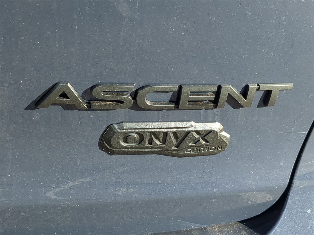 2025 Subaru Ascent Onyx Edition Touring photo 11