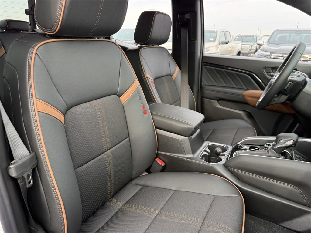 2026 GMC CANYON - Image 35