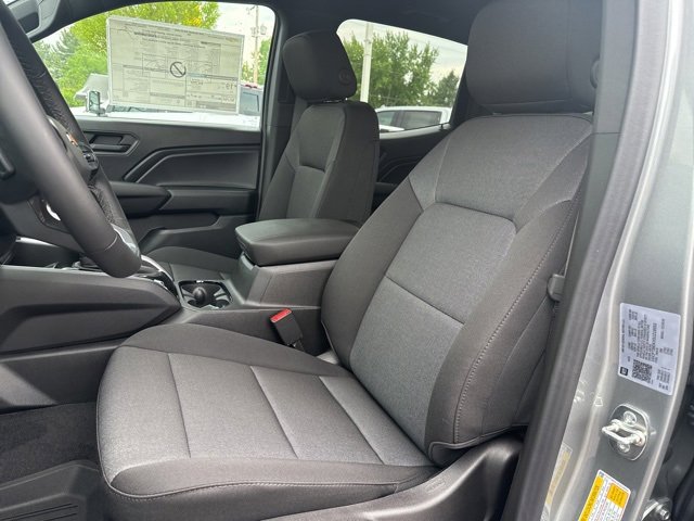 2025 Chevrolet Colorado LT photo 21