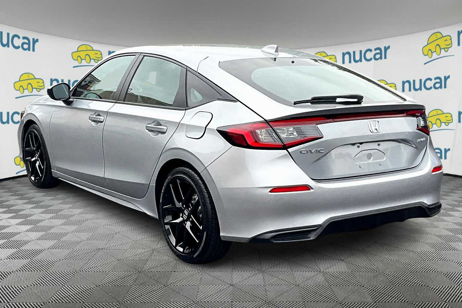 2025 Honda Civic Hatchback Sport photo 2