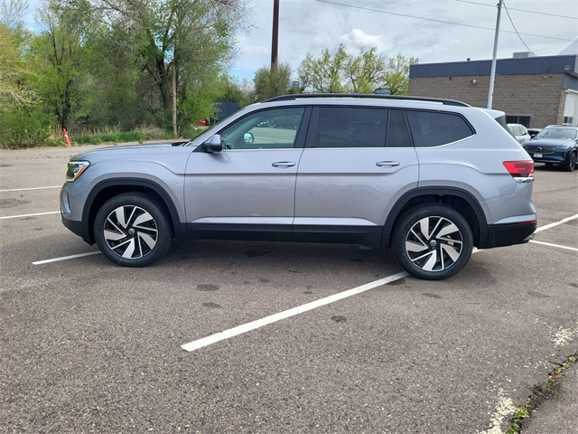 2025 Volkswagen Atlas SE Technology photo 2