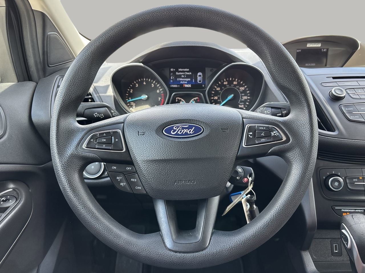2017 Ford Escape S photo 27