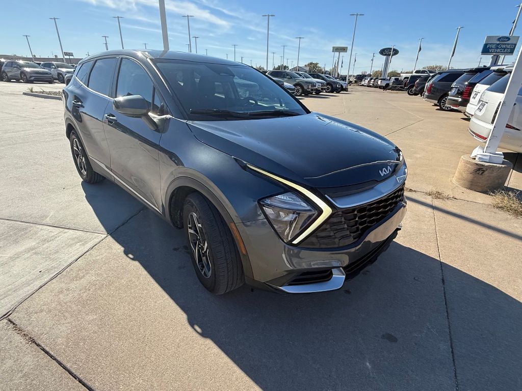 2023 Kia Sportage LX photo 2