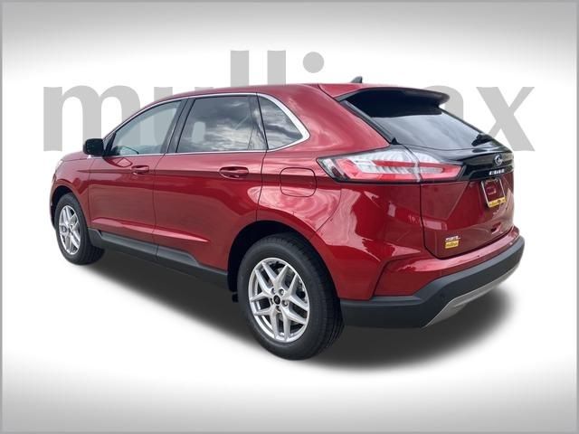2024 Ford Edge SEL photo 2