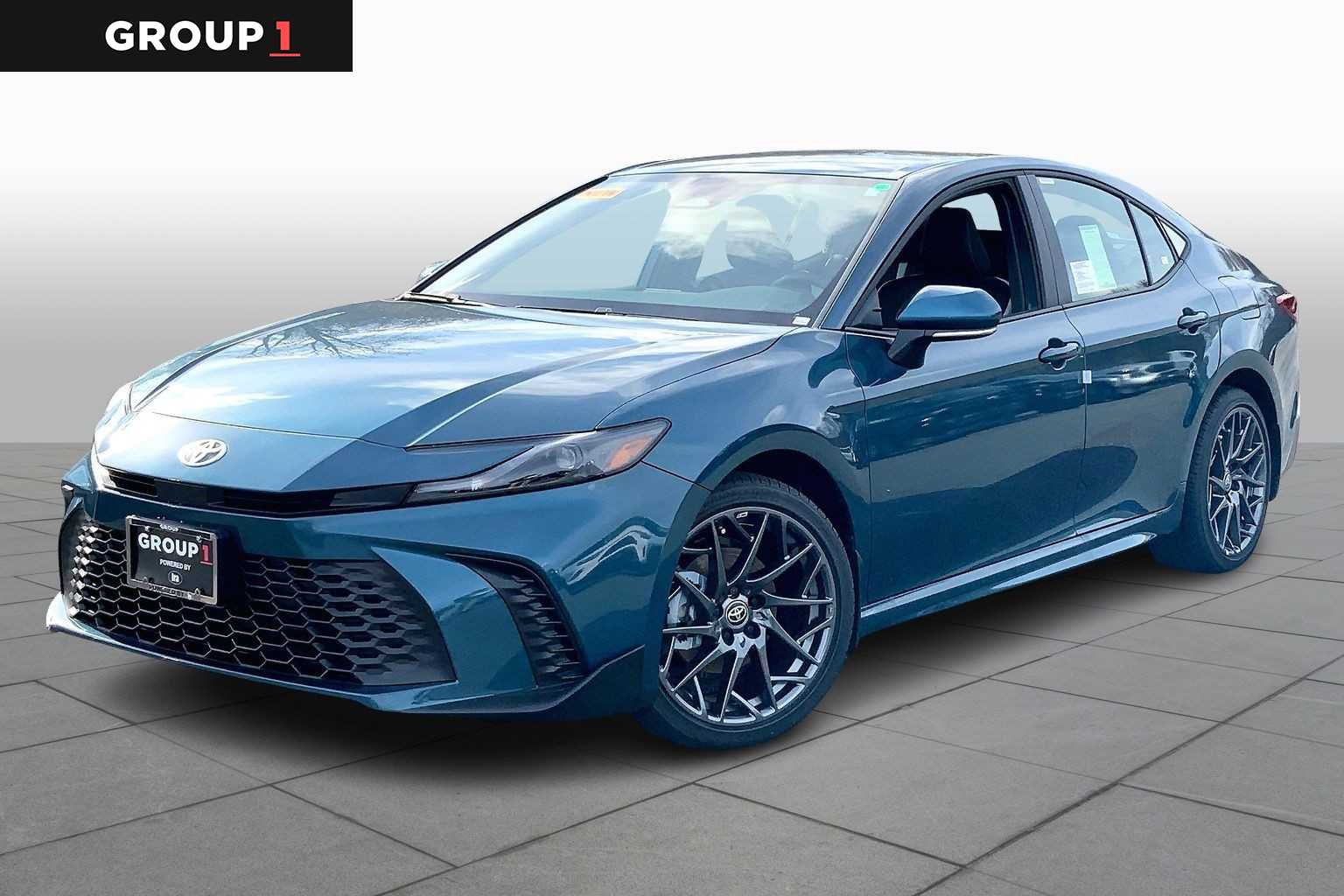 2026 Toyota Camry SE's photo