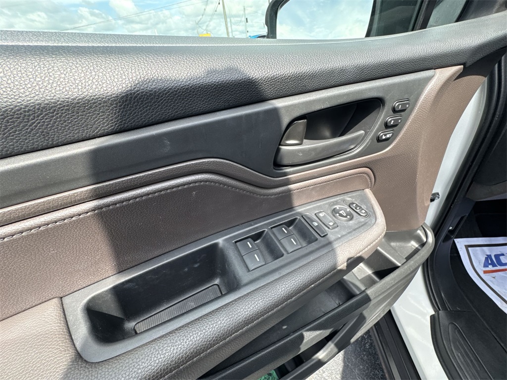 2020 Honda Odyssey EX-L photo 13