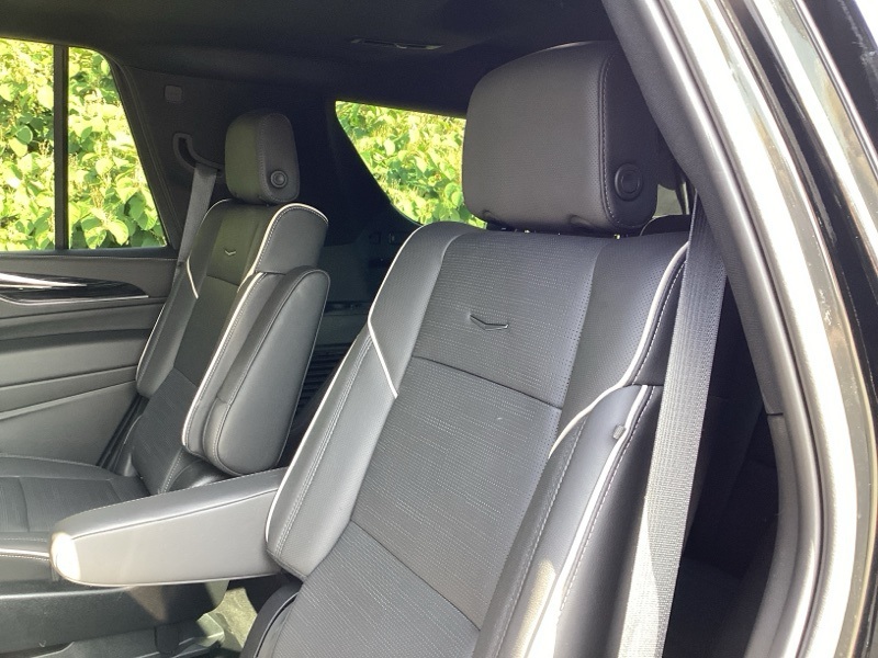 2024 Cadillac Escalade Sport photo 9