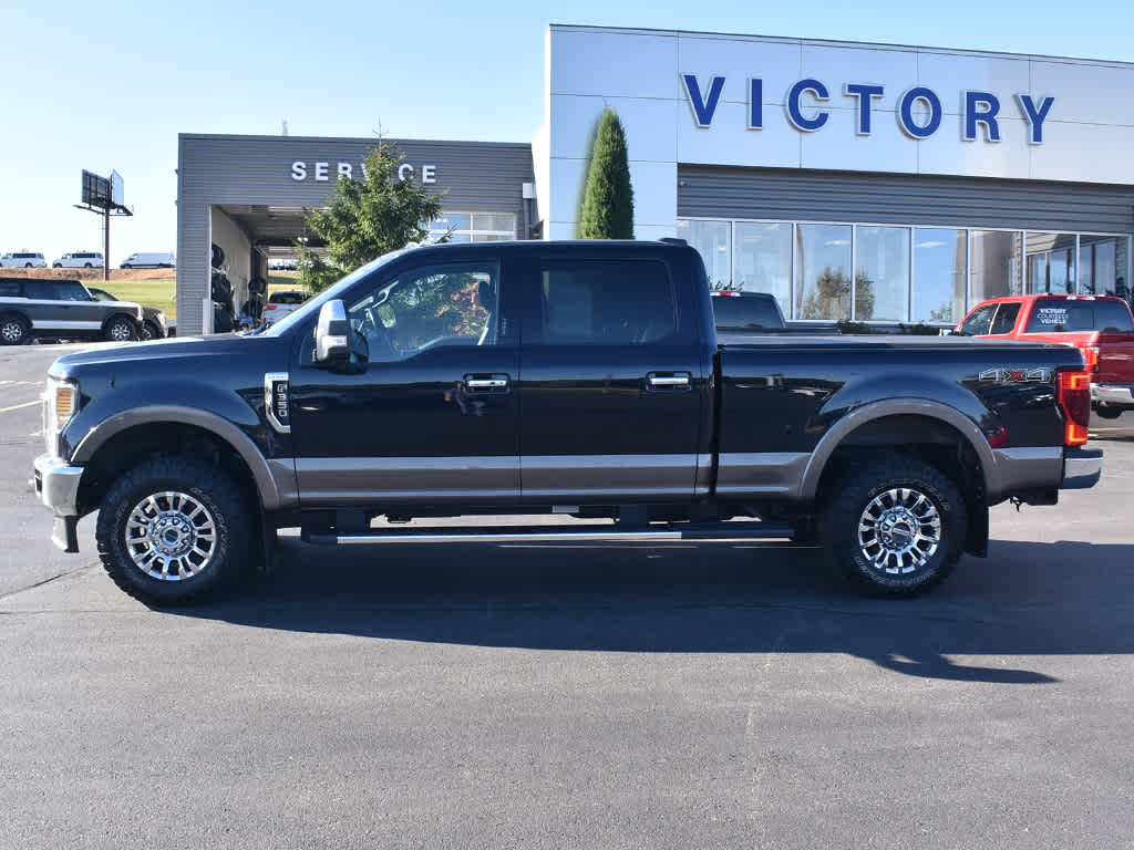 2022 Ford F-350 Lariat photo 2