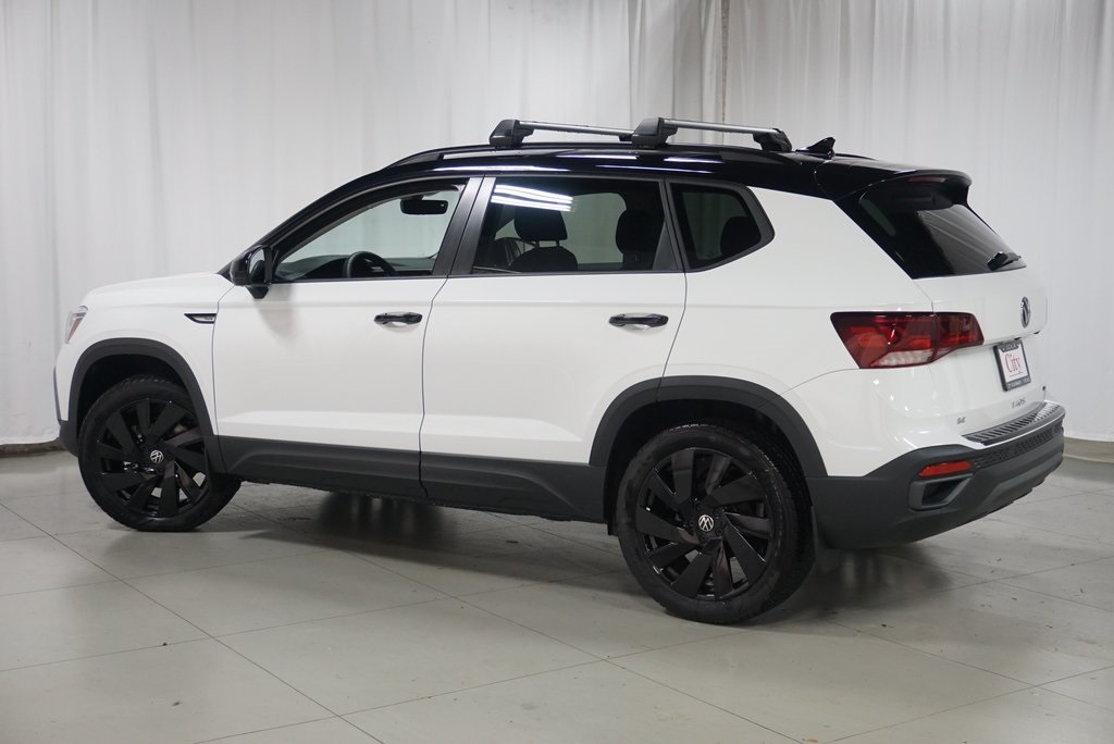 2024 Volkswagen Taos SE photo 10