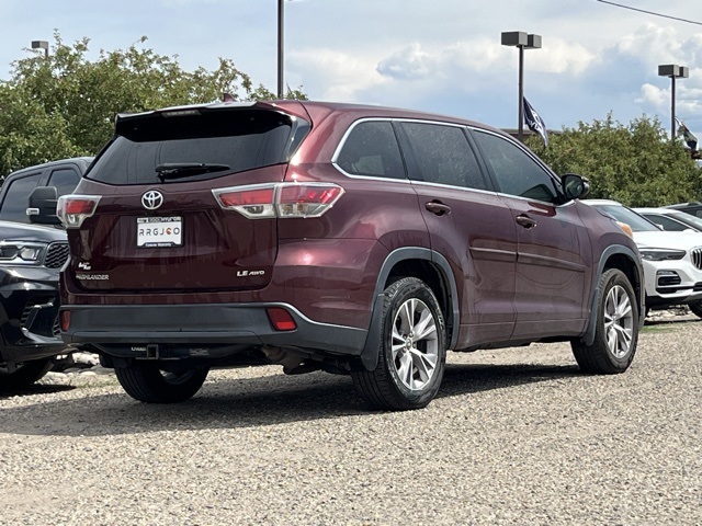 2016 Toyota Highlander LE Plus photo 4