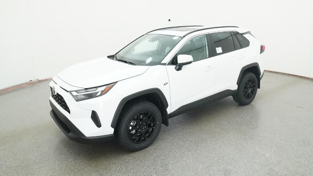 2025 Toyota RAV4 XLE's photo