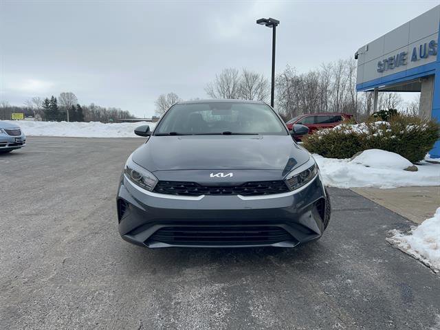 Used 2022 Kia FORTE FE with VIN 3KPF24AD1NE499256 for sale in Bellefontaine, OH